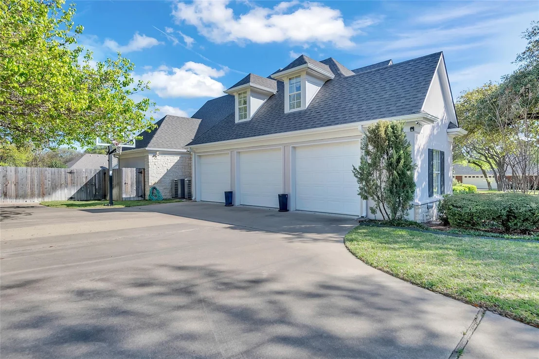 Photo of 2034 Oak Glen DR