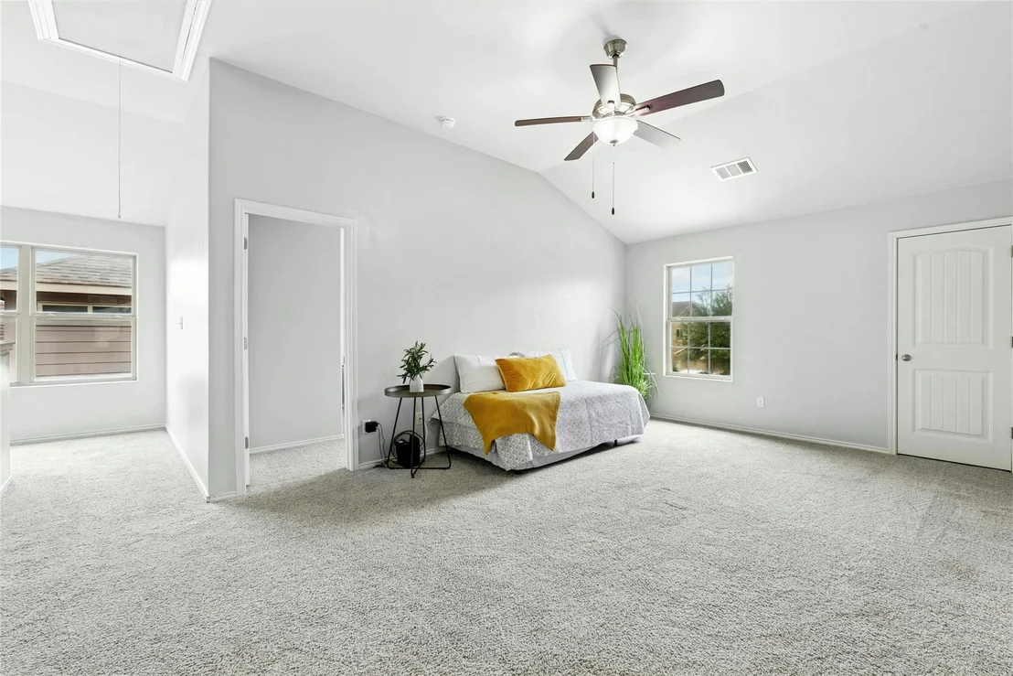 Photo of 390 Fletcher BND