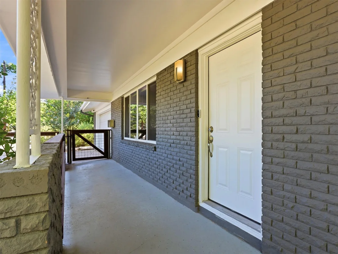 Photo of 5607 Berkman DR