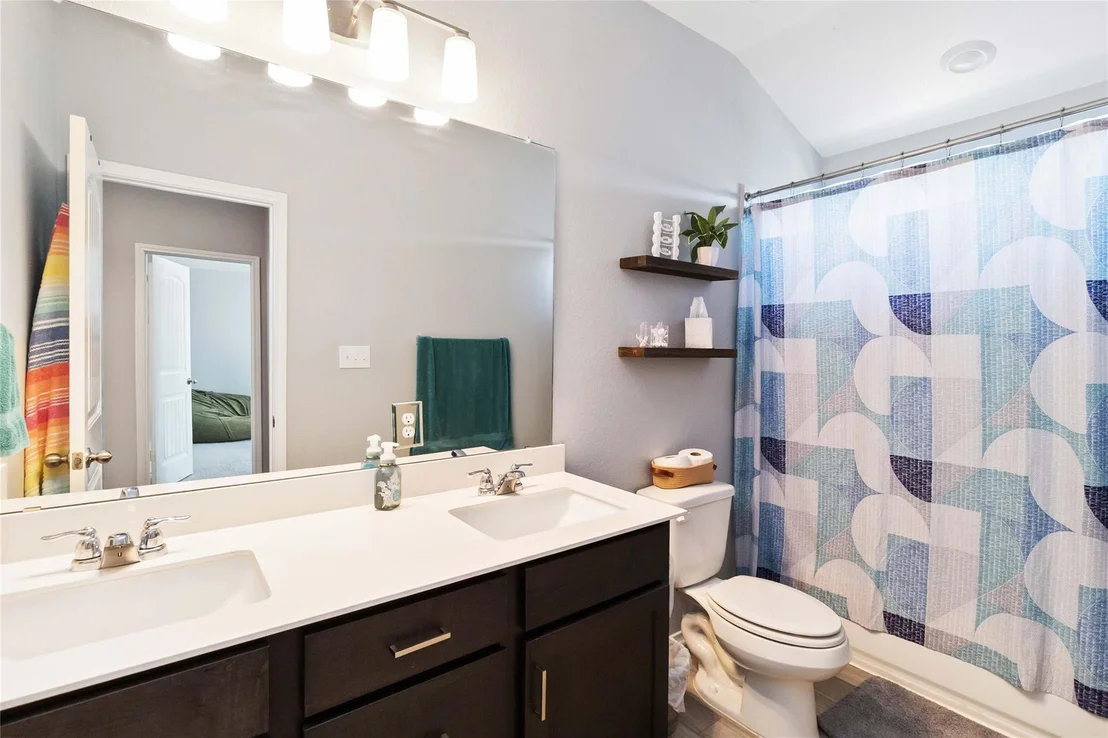 Photo of 101 Redcliff PATH