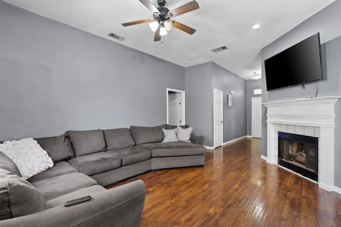 Photo of 2000 Holly Springs DR