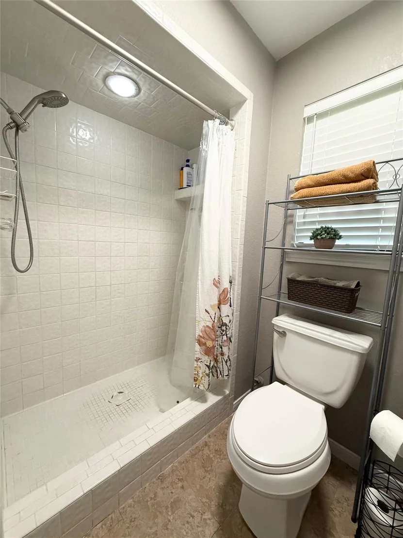 Photo of 405 Erie DR