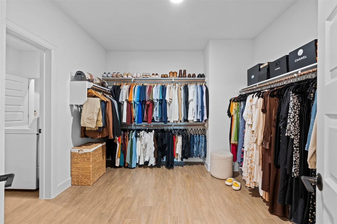 Photo of 8208 Silhouette ST