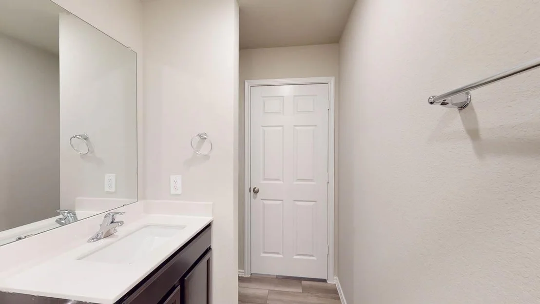 Photo of 413 Hector LOOP