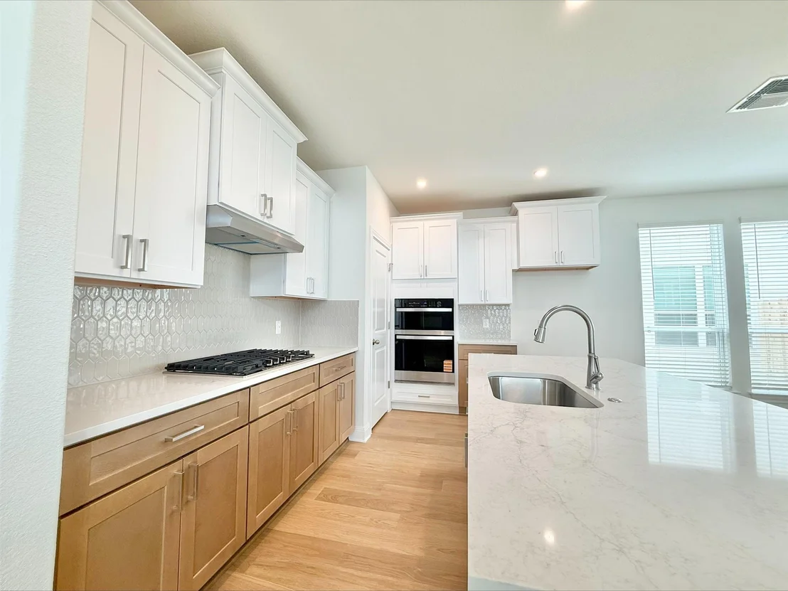 Photo of 405 Young ST
