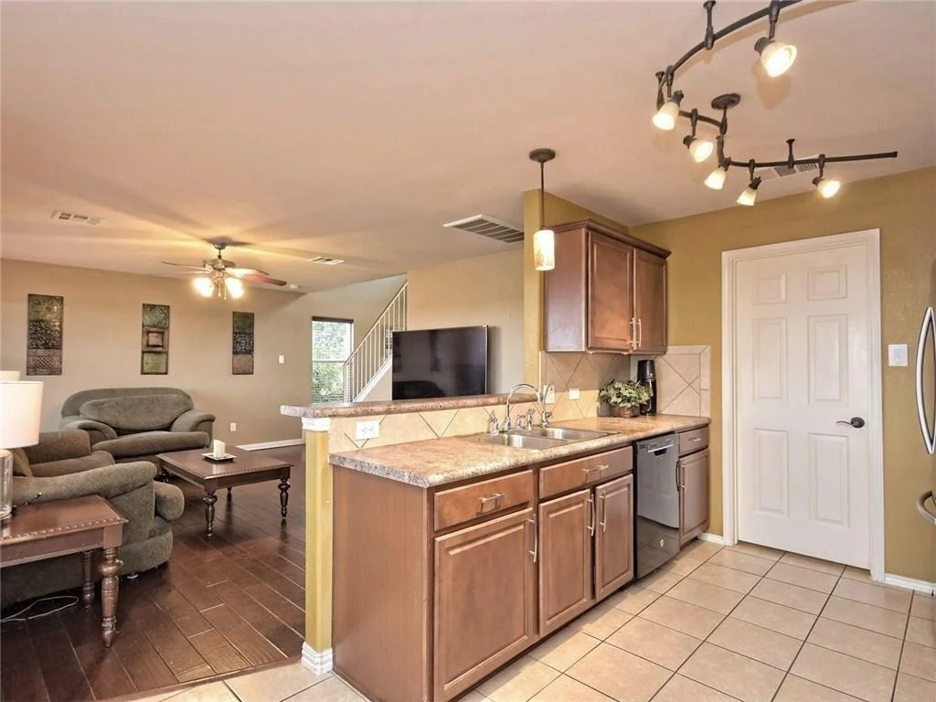 Photo of 1206 Hensley DR