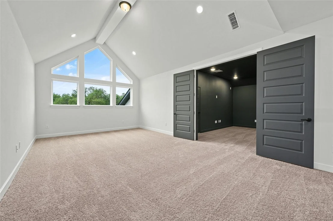 Photo of 401 Drawbridge DR