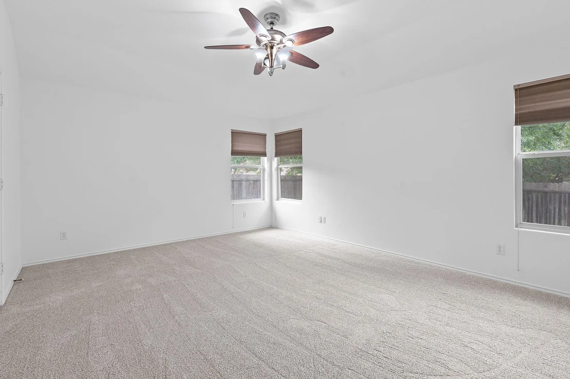 Photo of 909 SABA CV