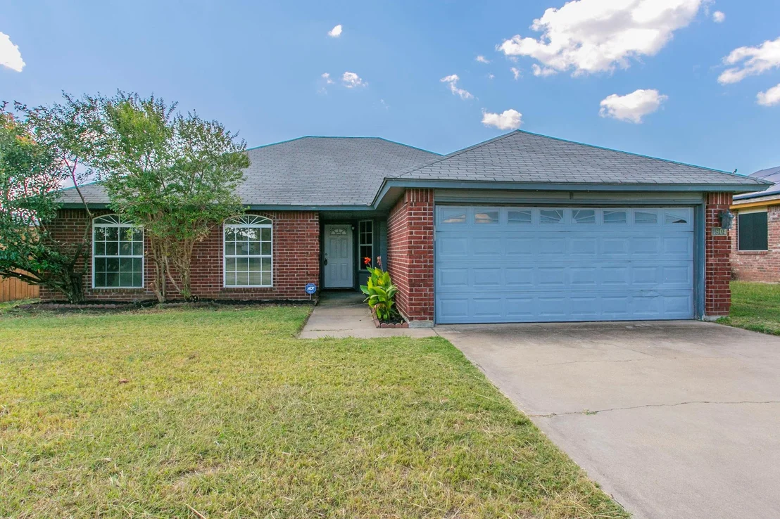 Photo of 1904 Basalt DR