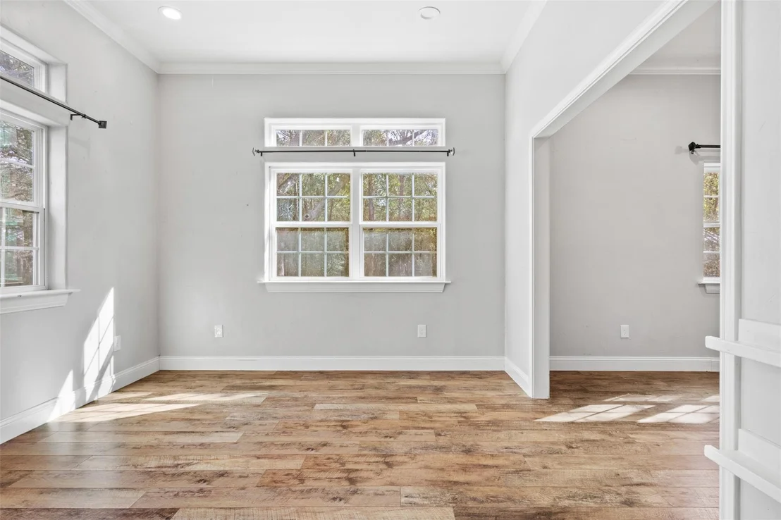 Photo of 275 Woodruff RD