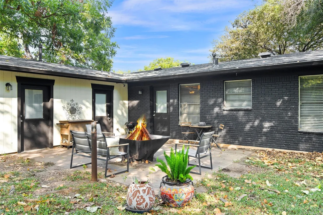 Photo of 8504 Contour DR