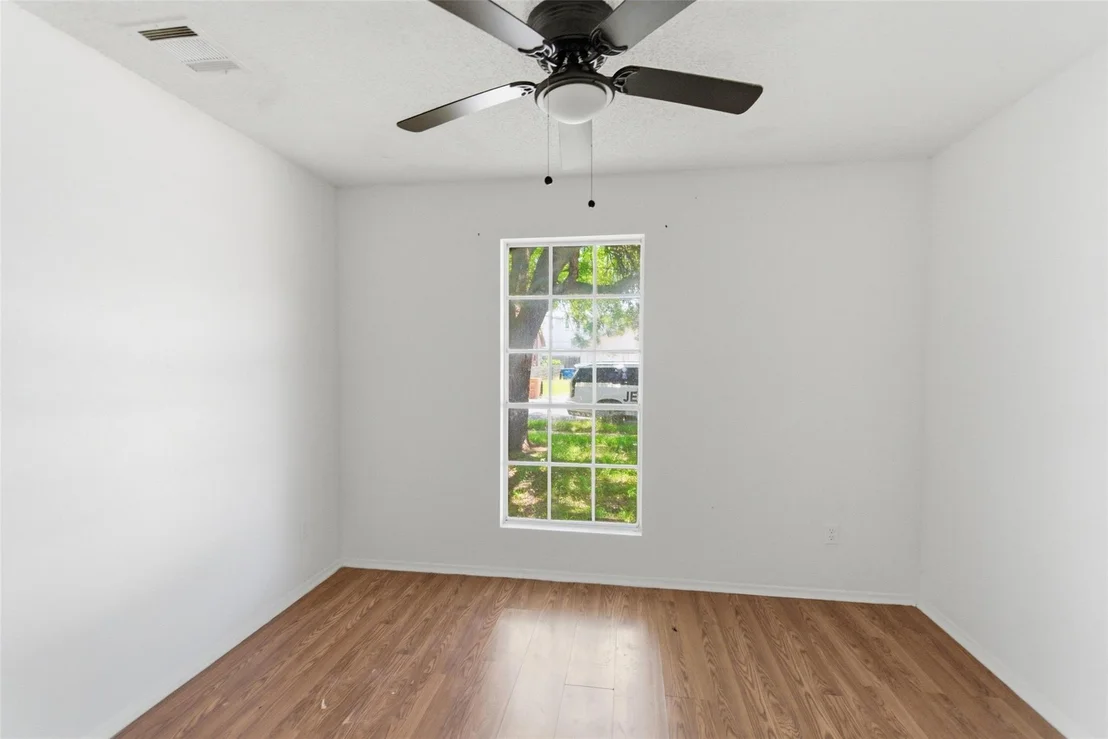 Photo of 11008 Jordan LN