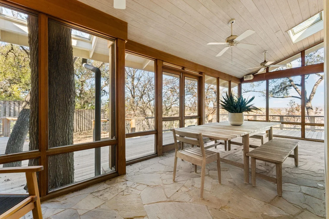 Photo of 902 Bluebonnet LN
