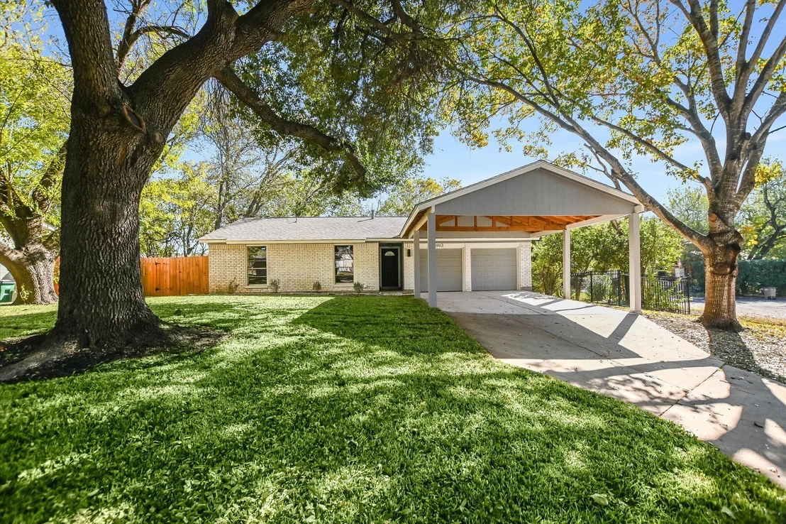 Photo of 7003 Castlekeep Way