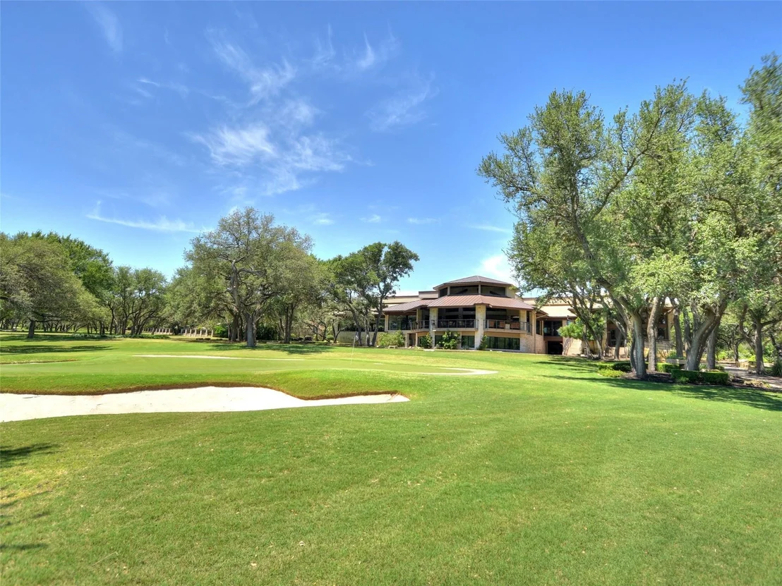 Photo of 403 Indianwood DR