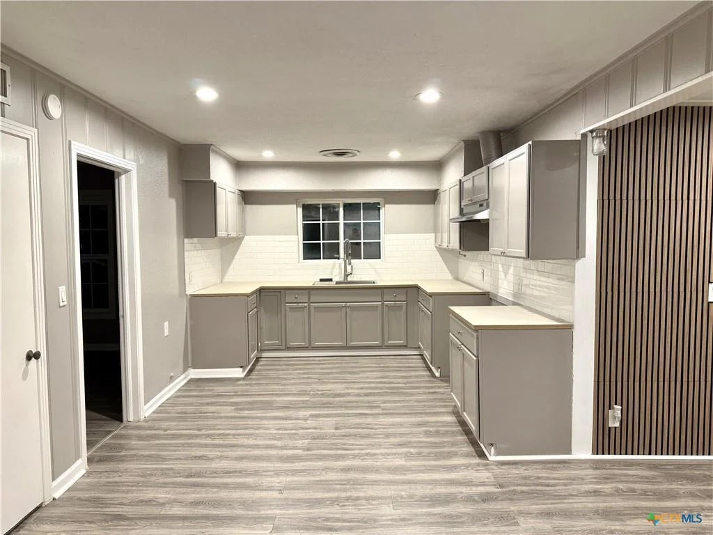 Photo of 302 Smith ST