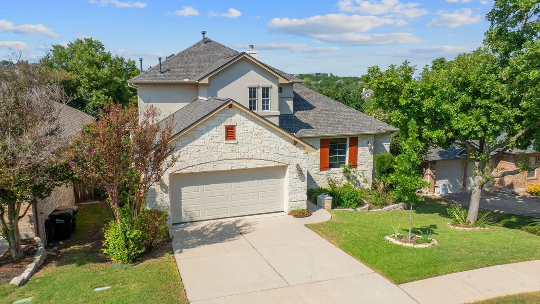 Photo of 220 Canterbury DR