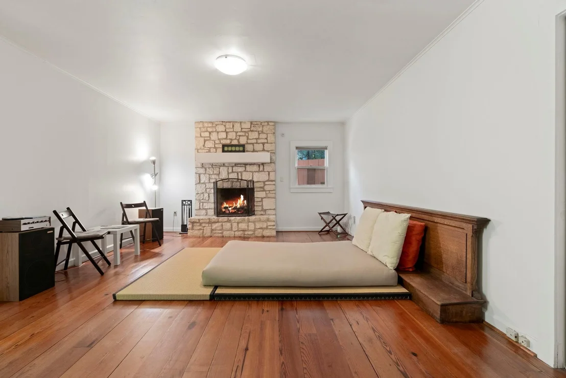 Photo of 3102 Hemphill PARK