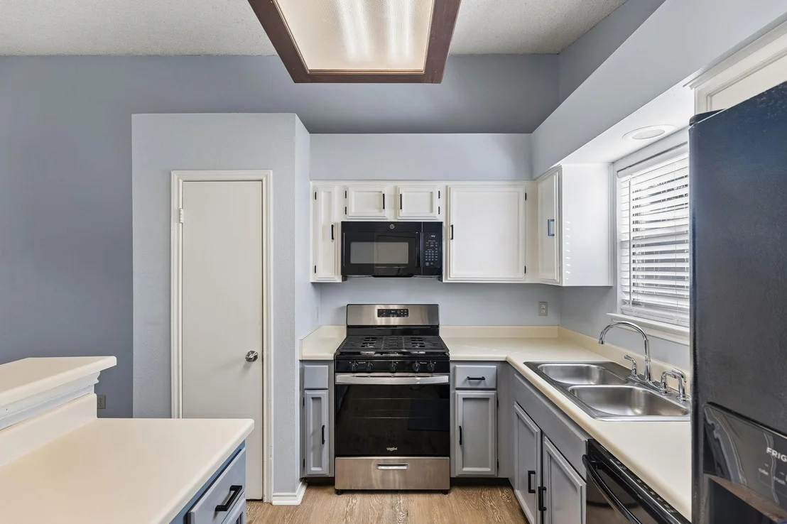 Photo of 1709 Hatch RD