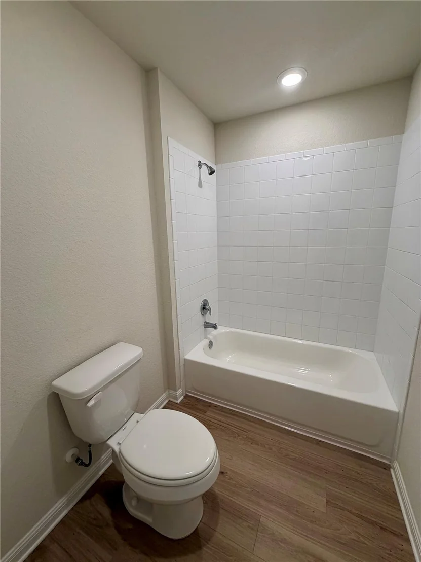 Photo of 305 Tolo DR