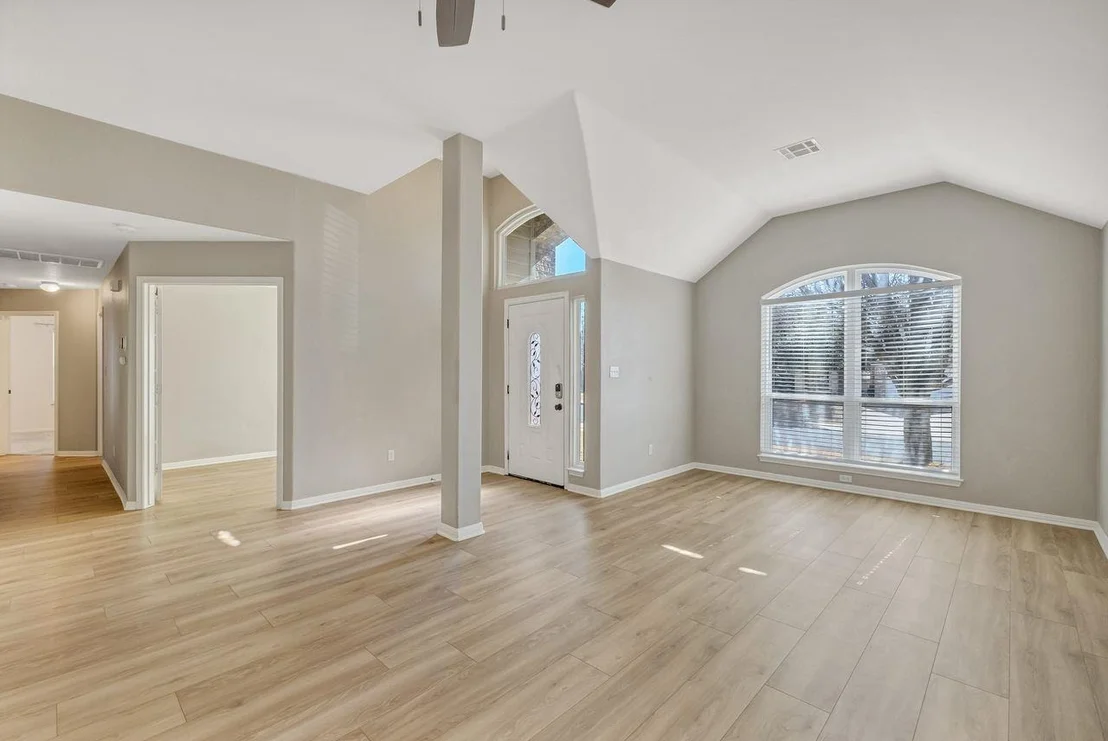 Photo of 214 River Park LN