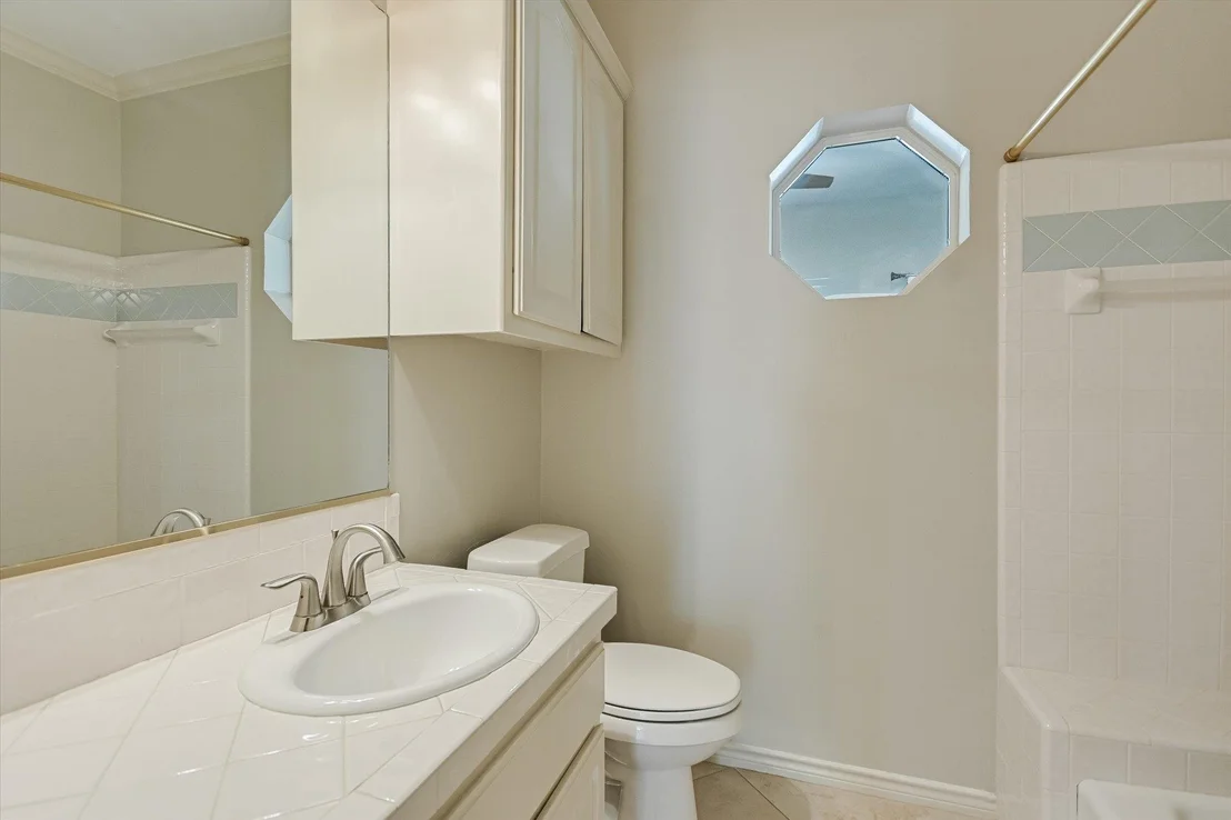 Photo of 306 Blue Ground