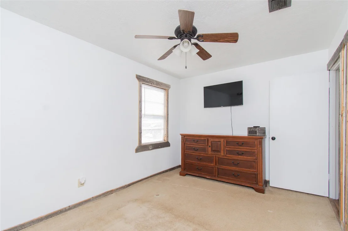 Photo of 8490 E HWY 190
