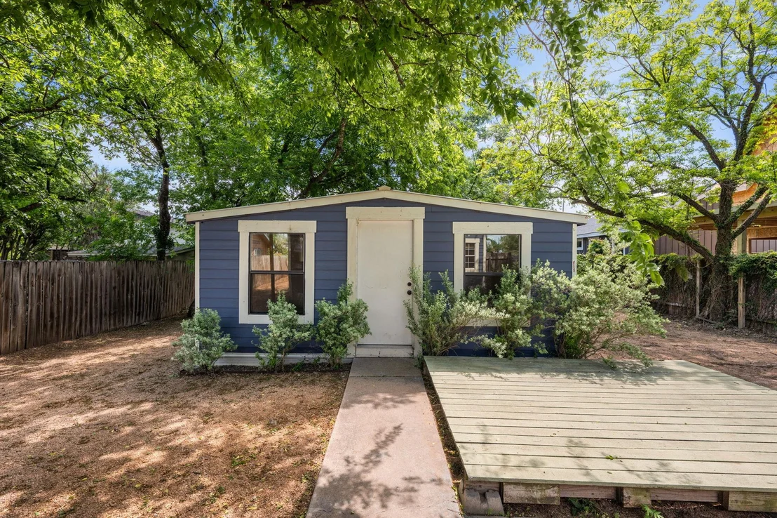 Photo of 1137 Nickols Ave