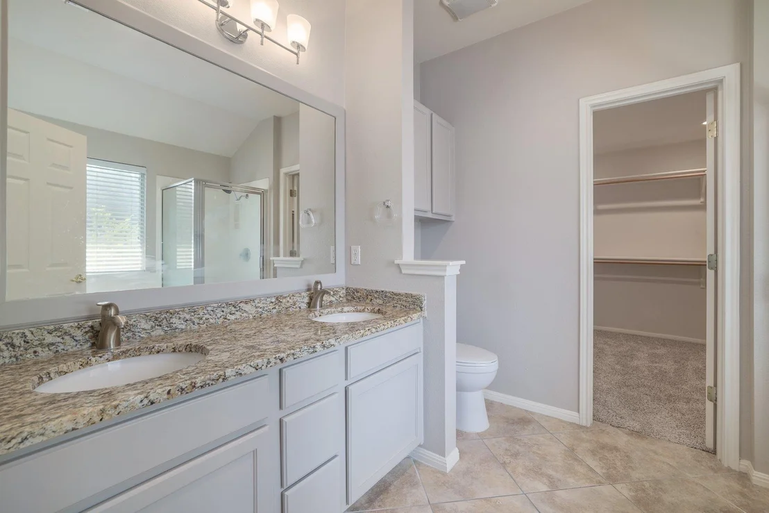 Photo of 412 Colonial Park BLVD