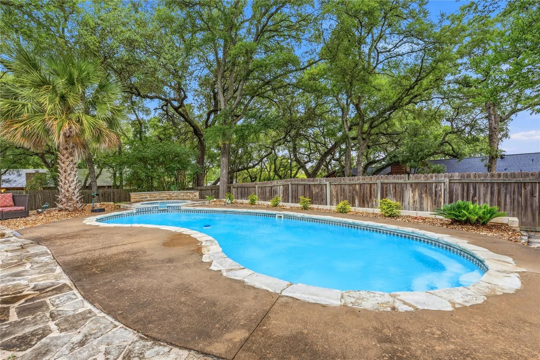 Photo of 203 Leisurewoods DR
