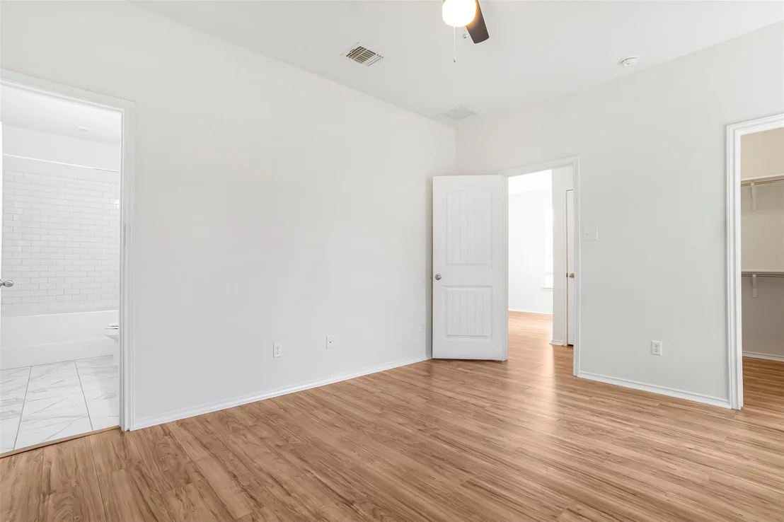 Photo of 128 Holstein ST