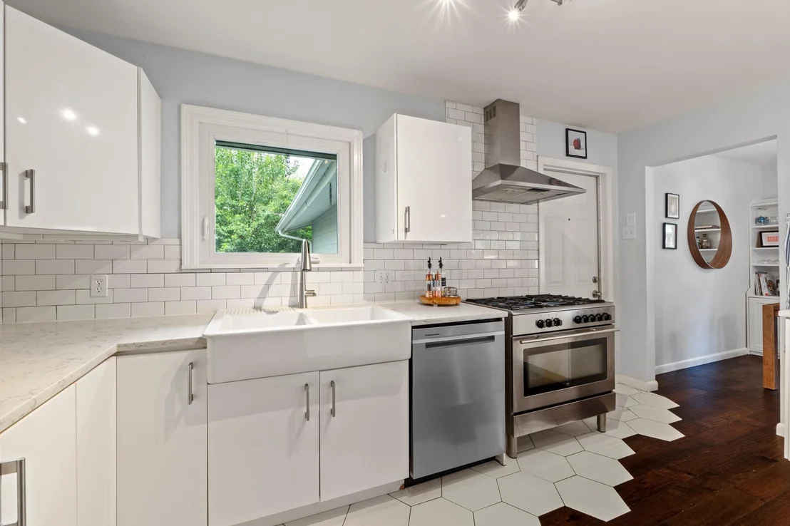 Photo of 1301 Ridgemont DR
