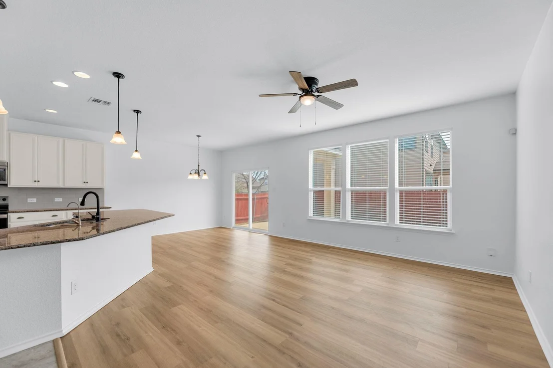 Photo of 270 Apricot DR