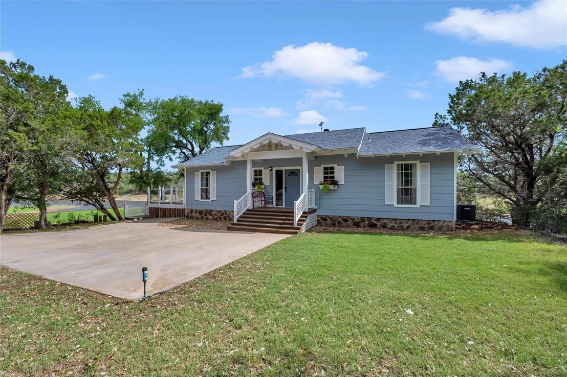 Photo of 1514 Sunset Cliff RD