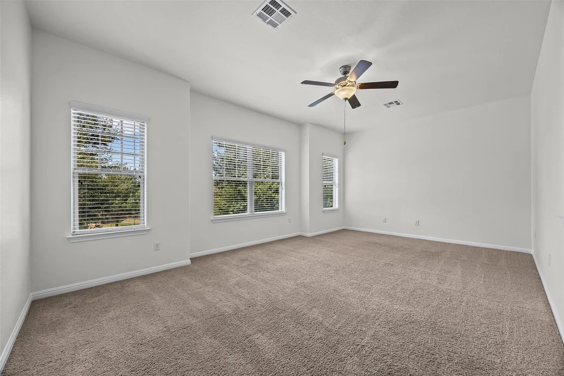 Photo of 606 Irvin DR