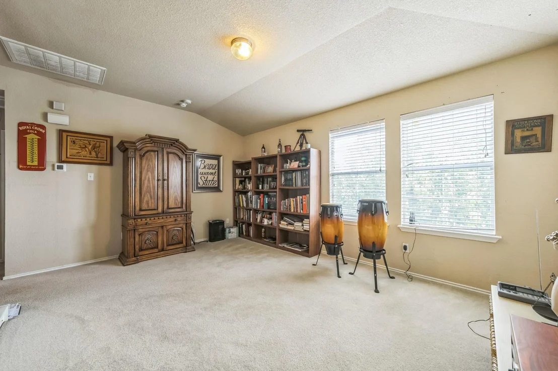 Photo of 633 Sweet Leaf LN