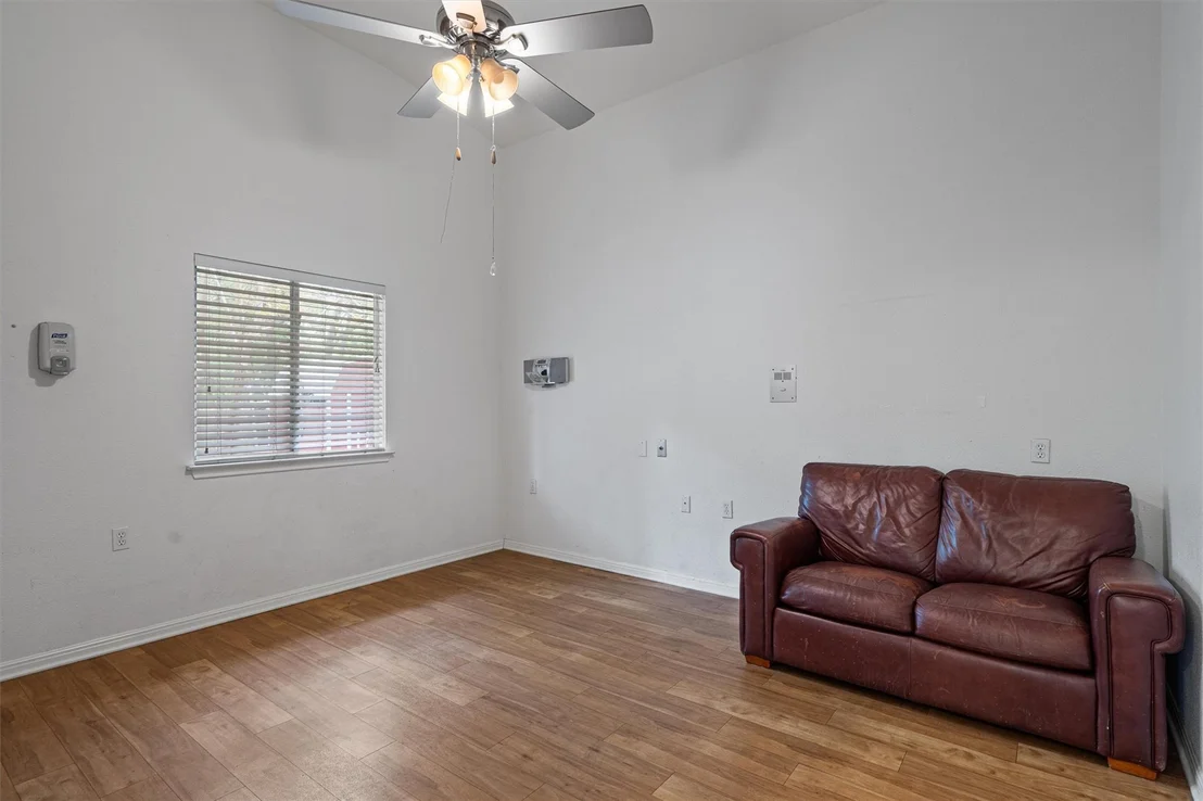 Photo of 1213 Justin LN