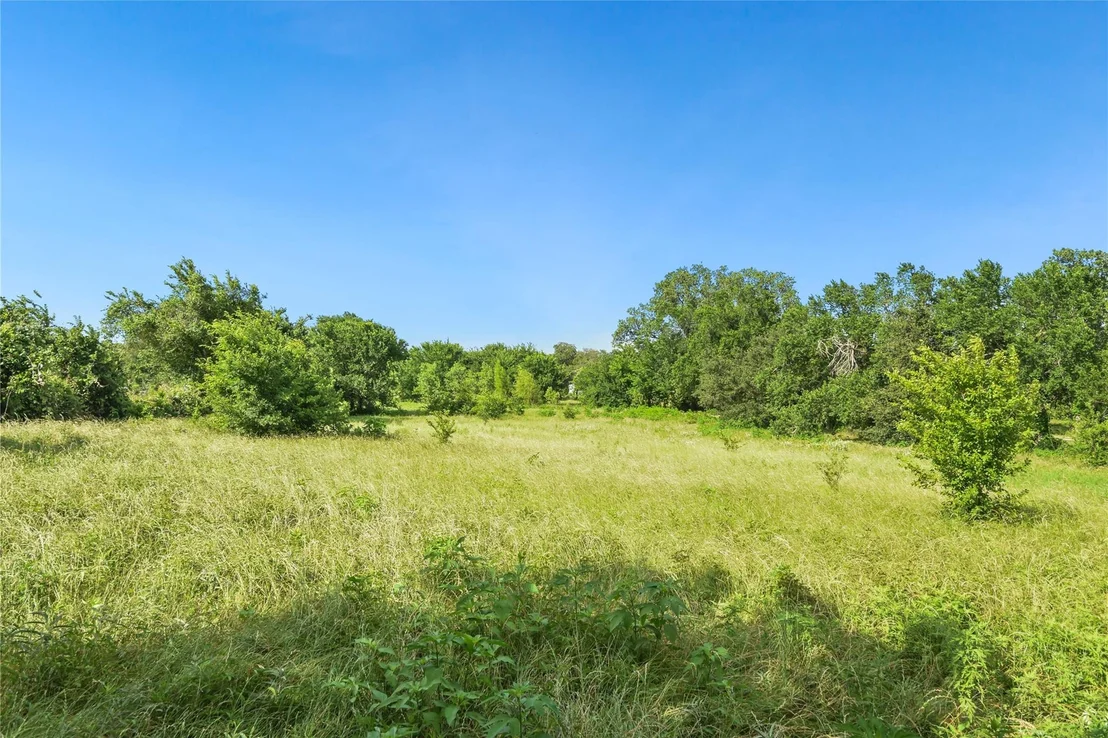Photo of 528 Old Mcdade RD