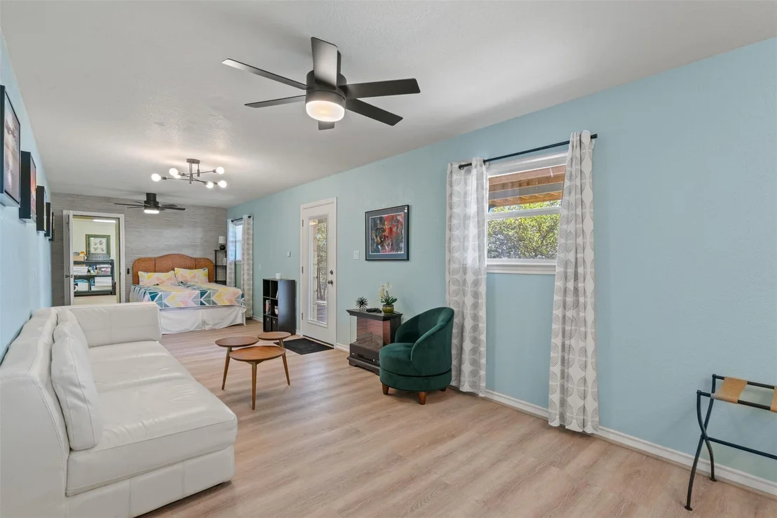 Photo of 4401 Sunset Cliff RD
