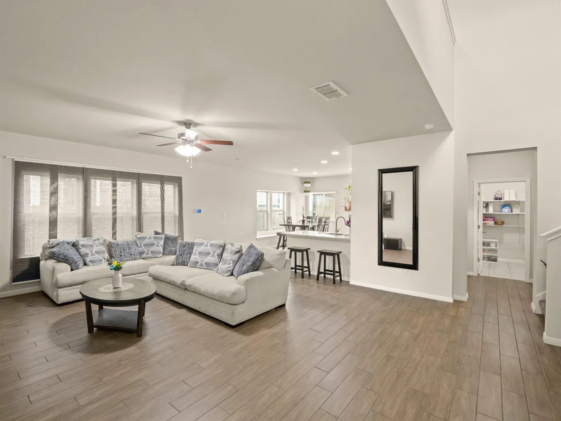 Photo of 574 W Nautical LOOP