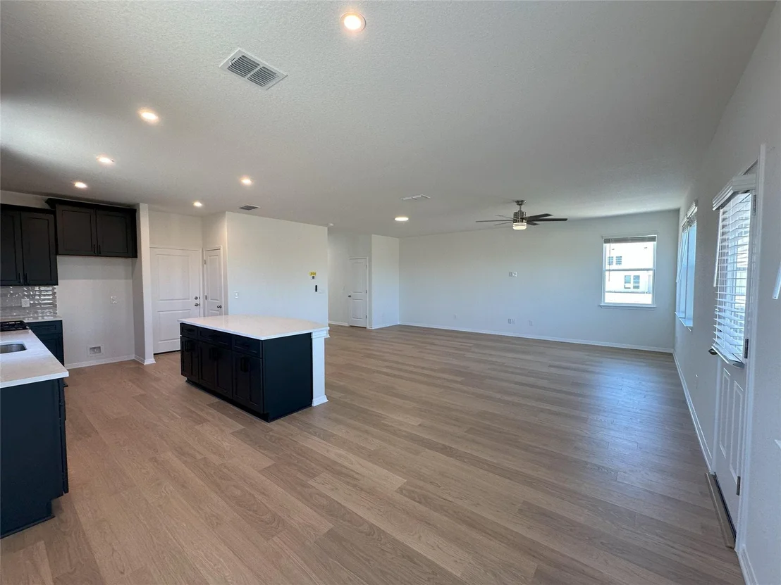Photo of 372 Young ST