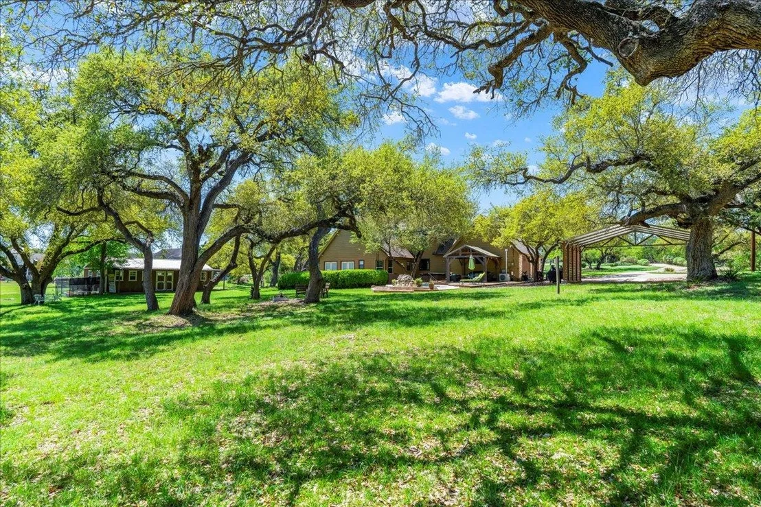 Photo of 7 Tall Oaks TRL