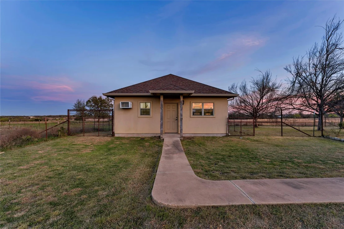 Photo of 301 CR 253