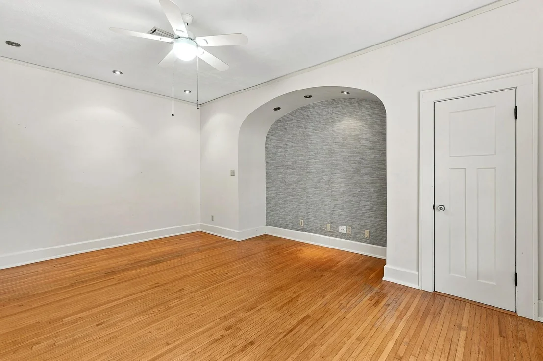 Photo of 3200 Harris Park Ave