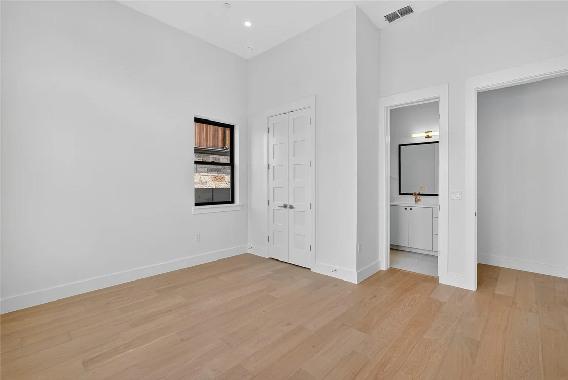 Photo of 10105 Milky Way DR