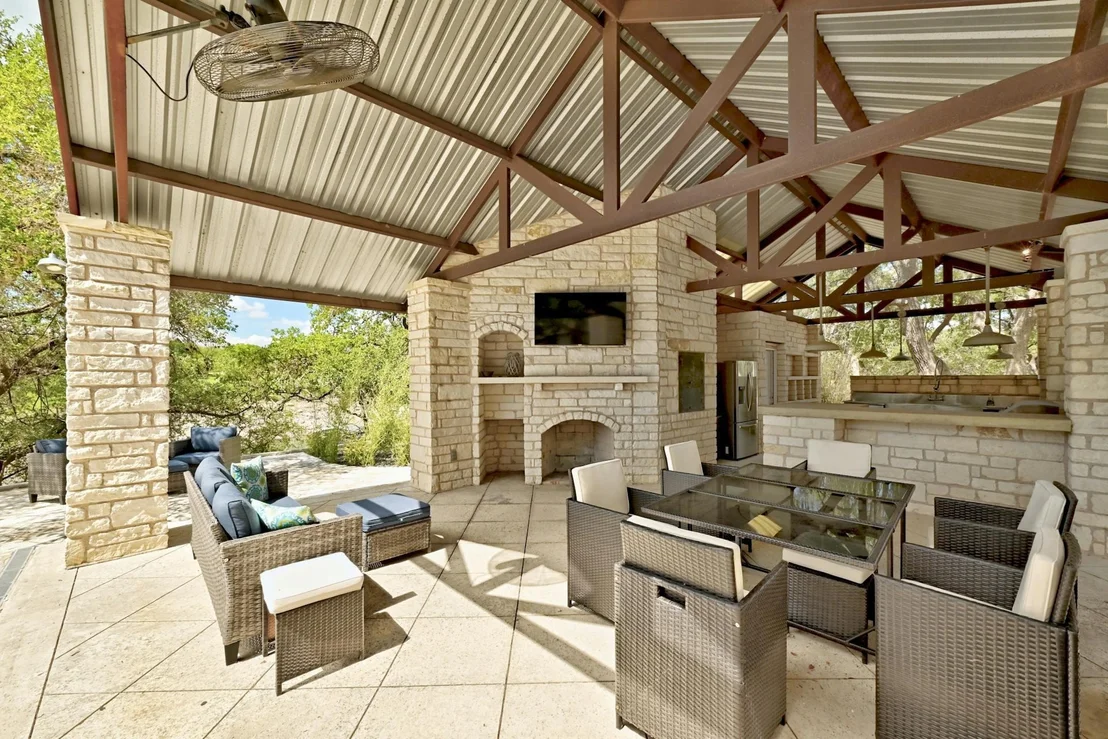 Photo of 6021 Circle J RD