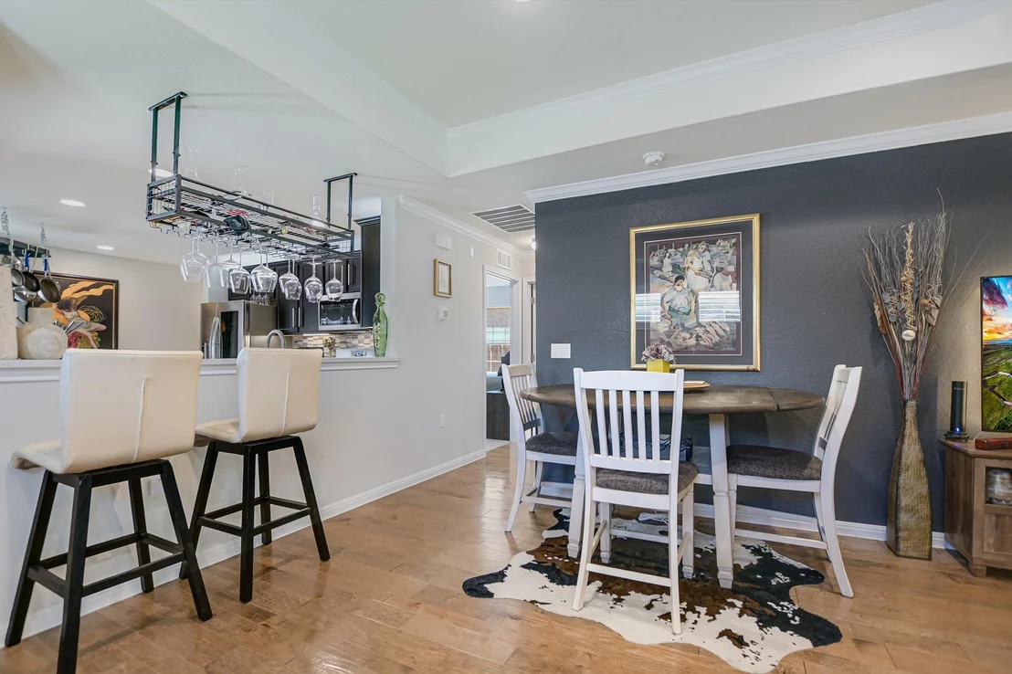 Photo of 200 Comal LN