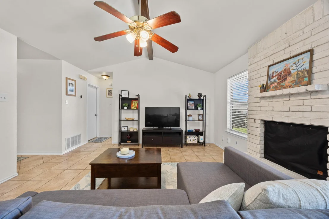 Photo of 1006 Edgerly LN