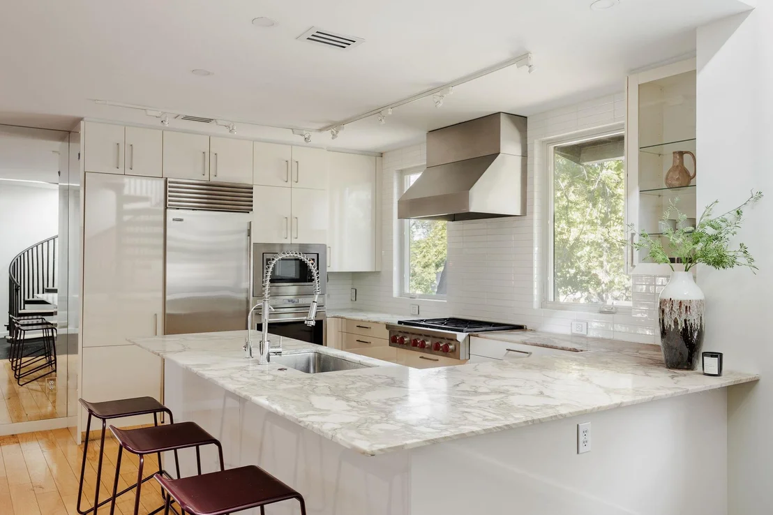 Photo of 1601 Alameda DR