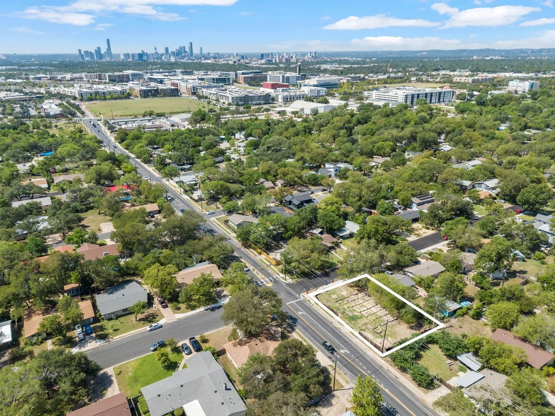 Photo of 1614 Suffolk DR